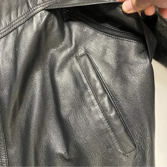 Vintage Mack Truck Men’s Black Quilted Embossed Leather Bomber Jacket Size XXL - Picture 9 of 13